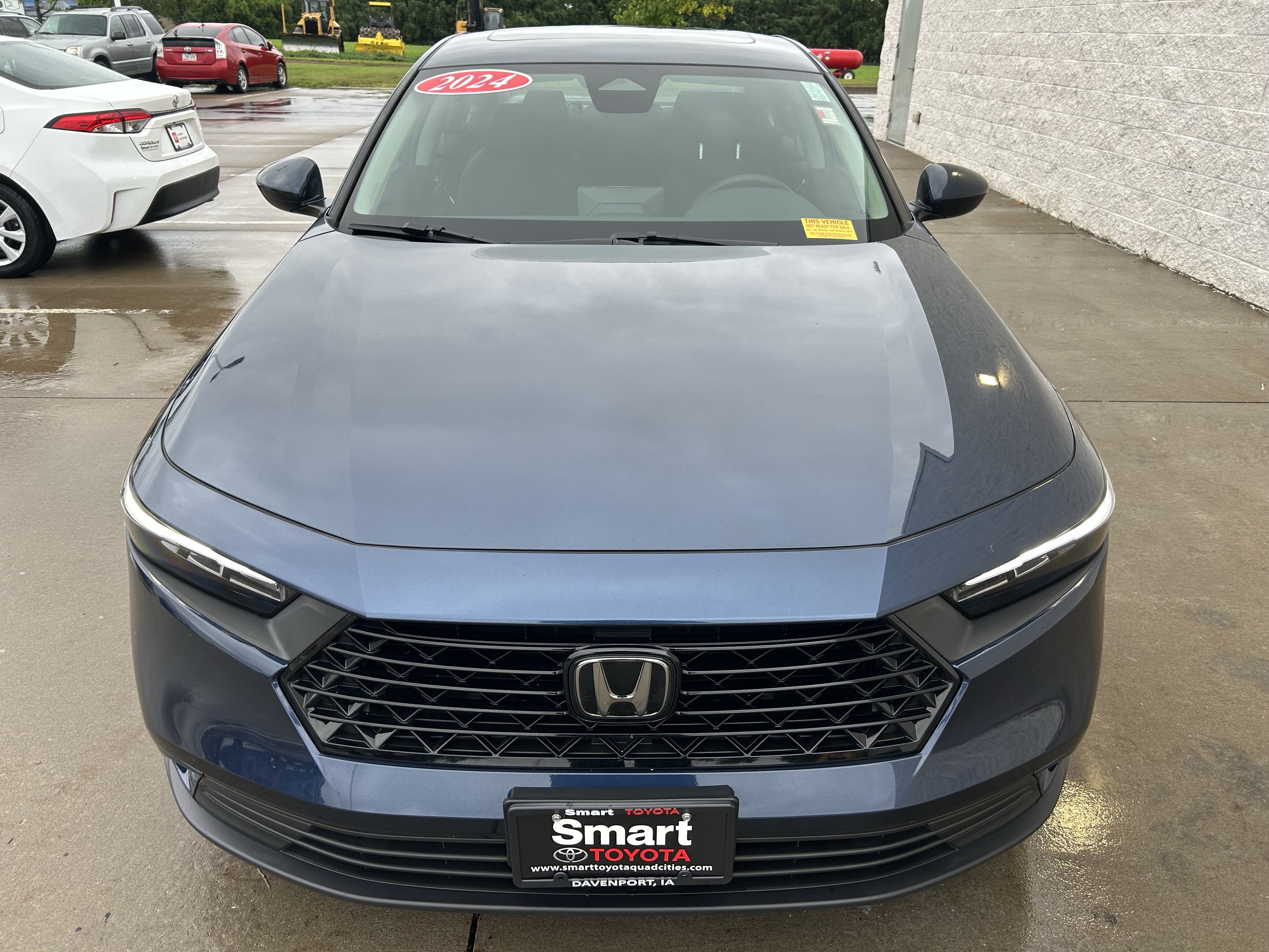 Used 2024 Honda Accord EX image 2