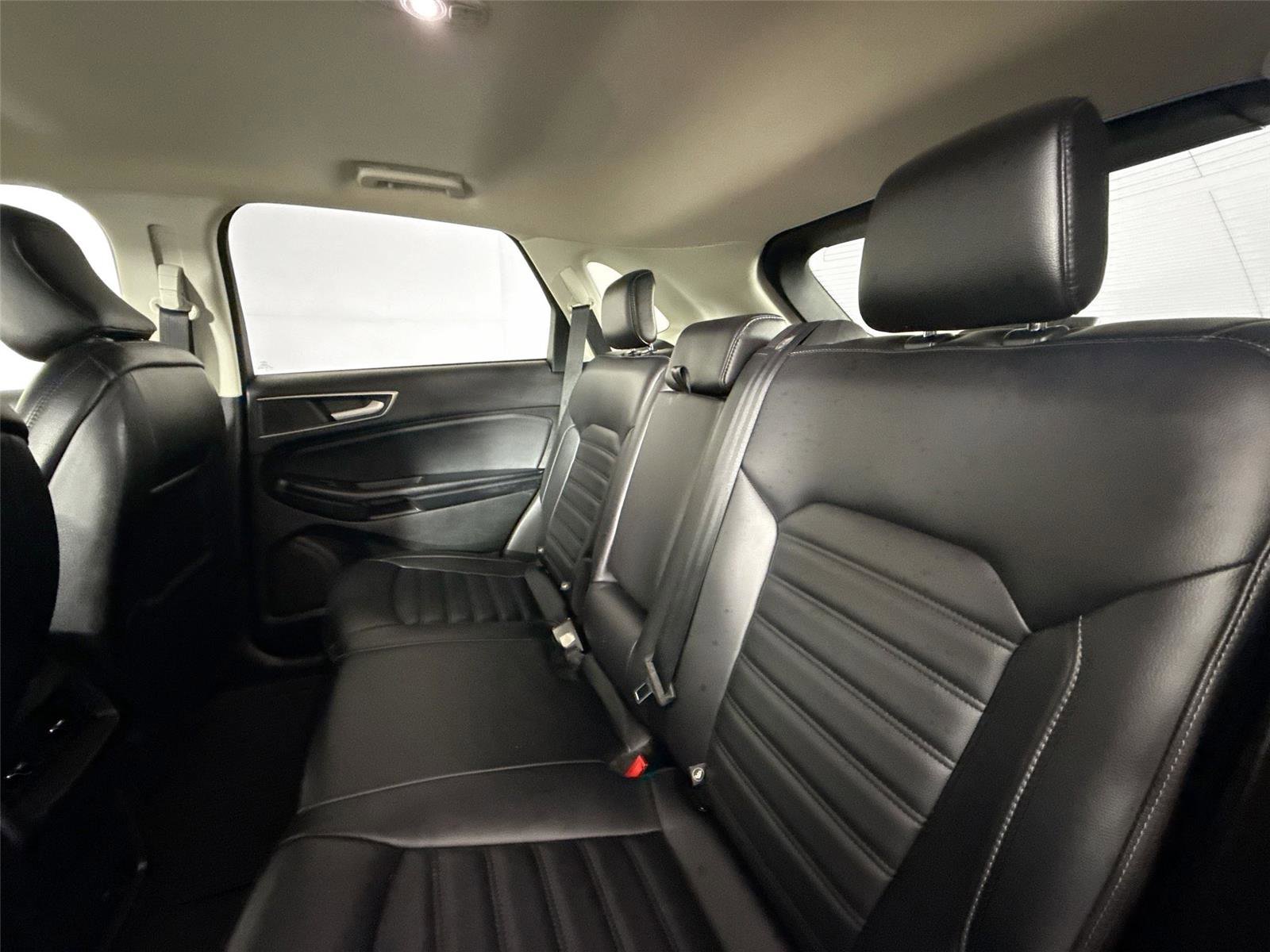 Used 2023 Ford Edge SEL image 29