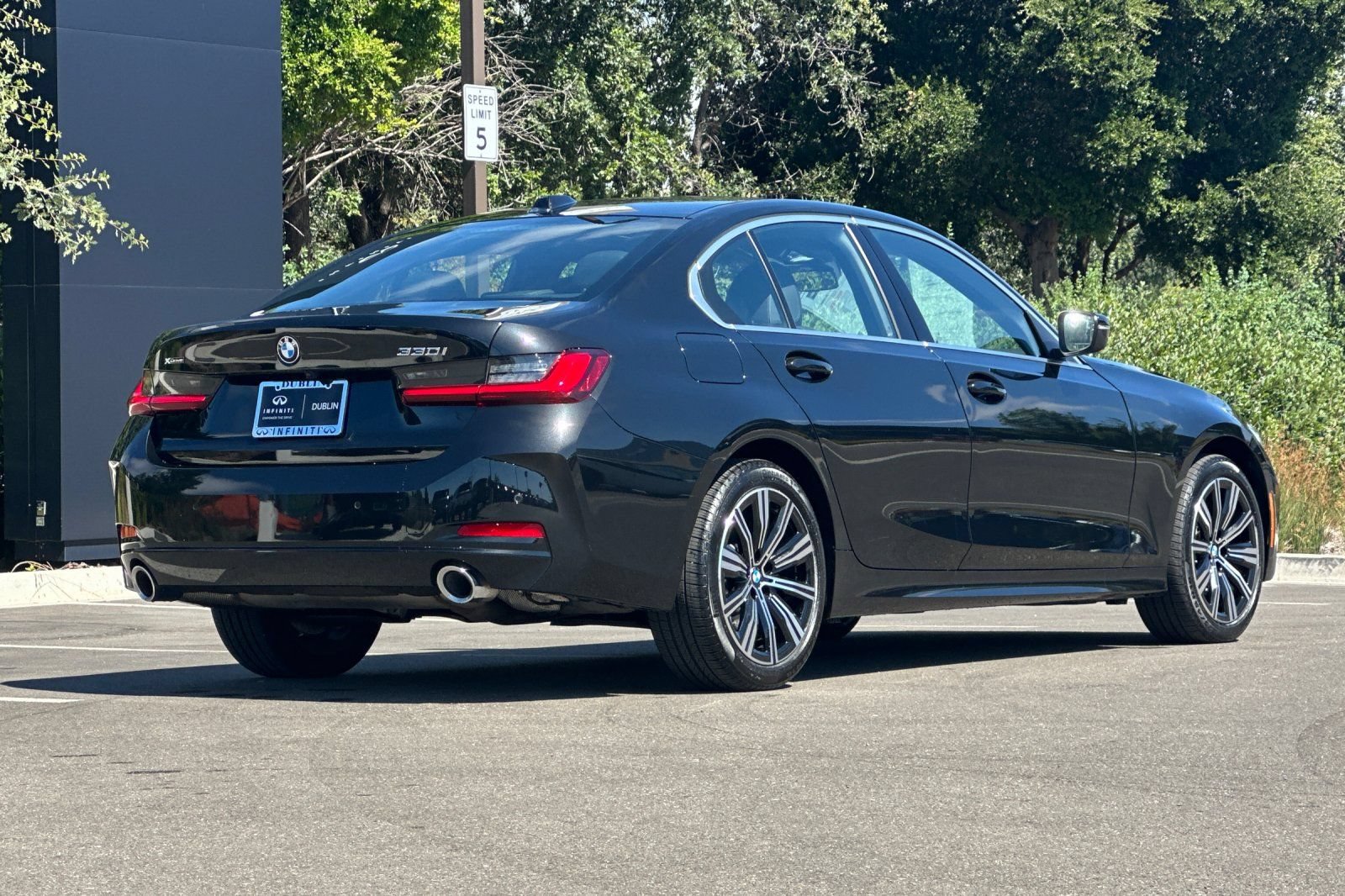 Used 2025 BMW 330i xDrive Sedan AWD/4WD image 4