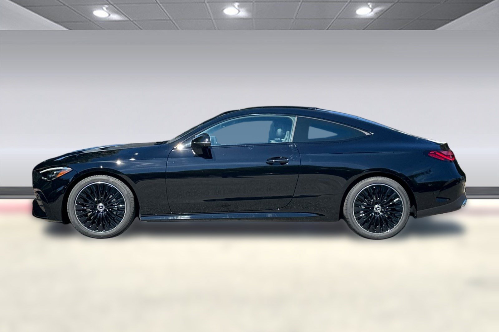 New 2027 Mercedes-Benz CLE 300 4MATIC Coupe image 2