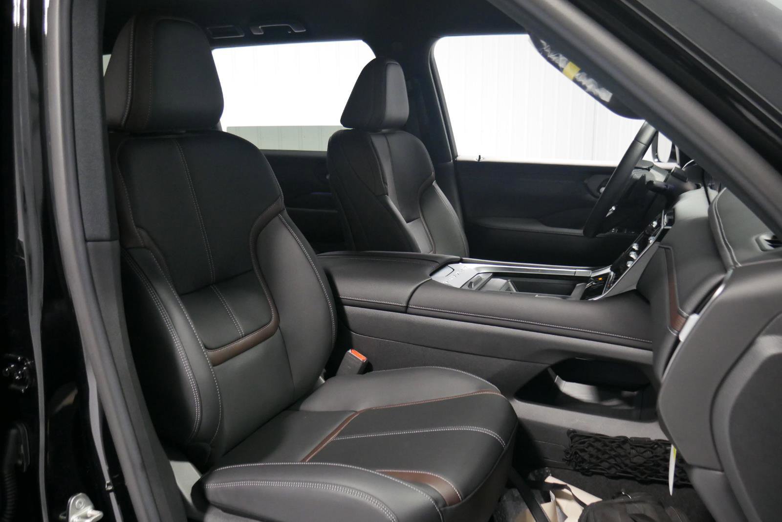 New 2026 Nissan Armada SL w/ Convenience Package image 16