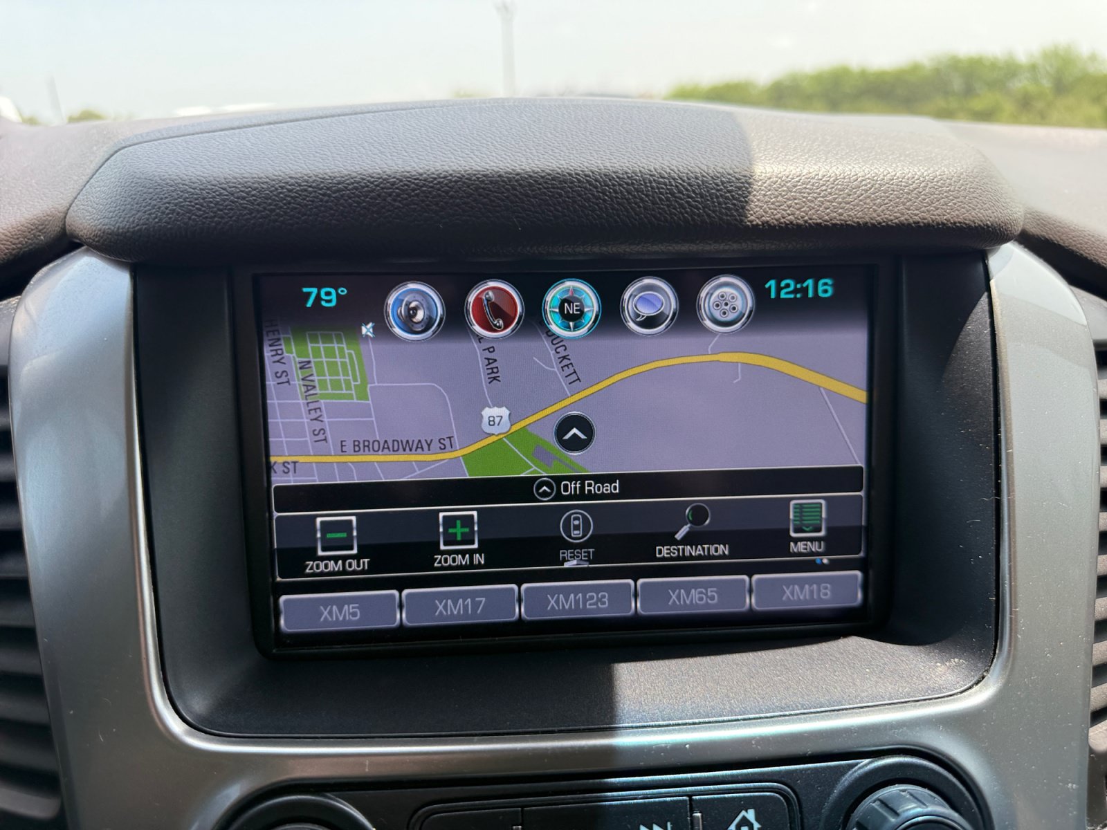 Used 2020 Chevrolet Tahoe LT RWD image 14
