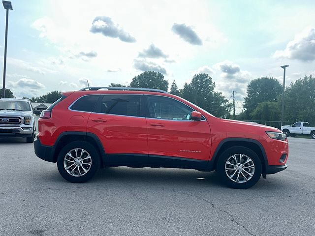 Used 2021 Jeep Cherokee Latitude Plus AWD/4WD image 11