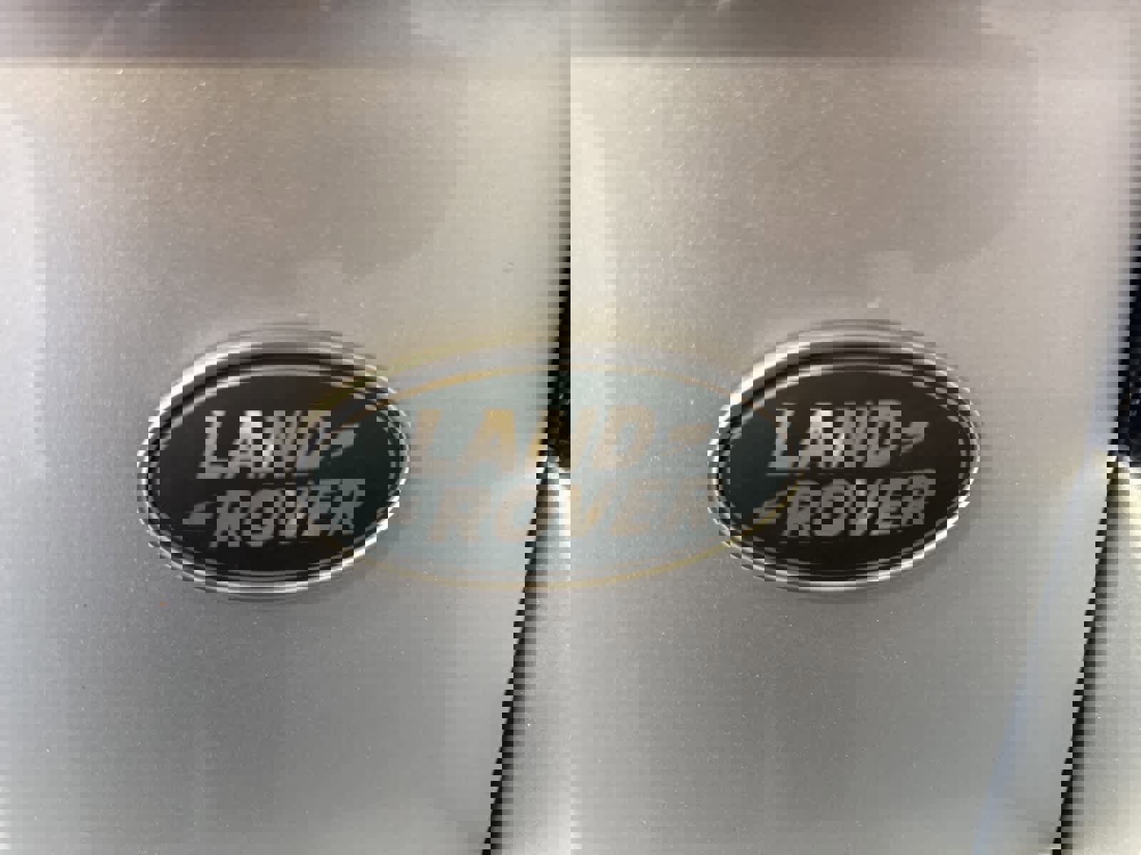 Used 2019 Land Rover Range Rover Evoque SE image 11