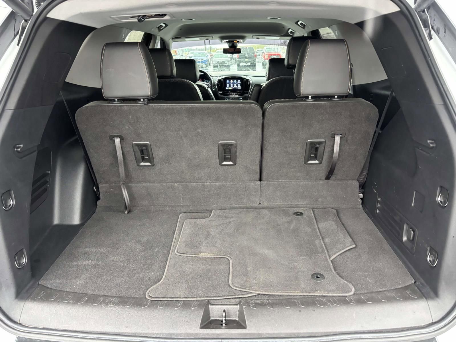 Used 2021 Chevrolet Traverse RS image 11