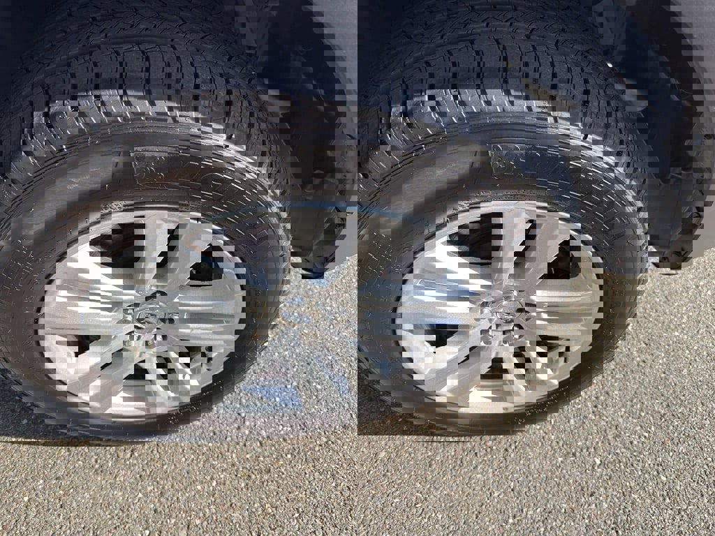 Used 2019 Ford Explorer XLT w/ Class III Trailer Tow Package image 13