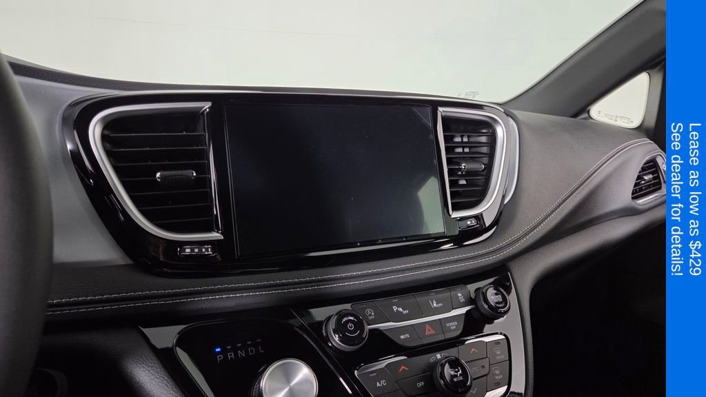 New 2026 Chrysler Pacifica Limited FWD image 23