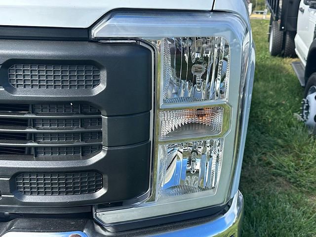New 2026 Ford F250 XL w/ XL Chrome Package image 9