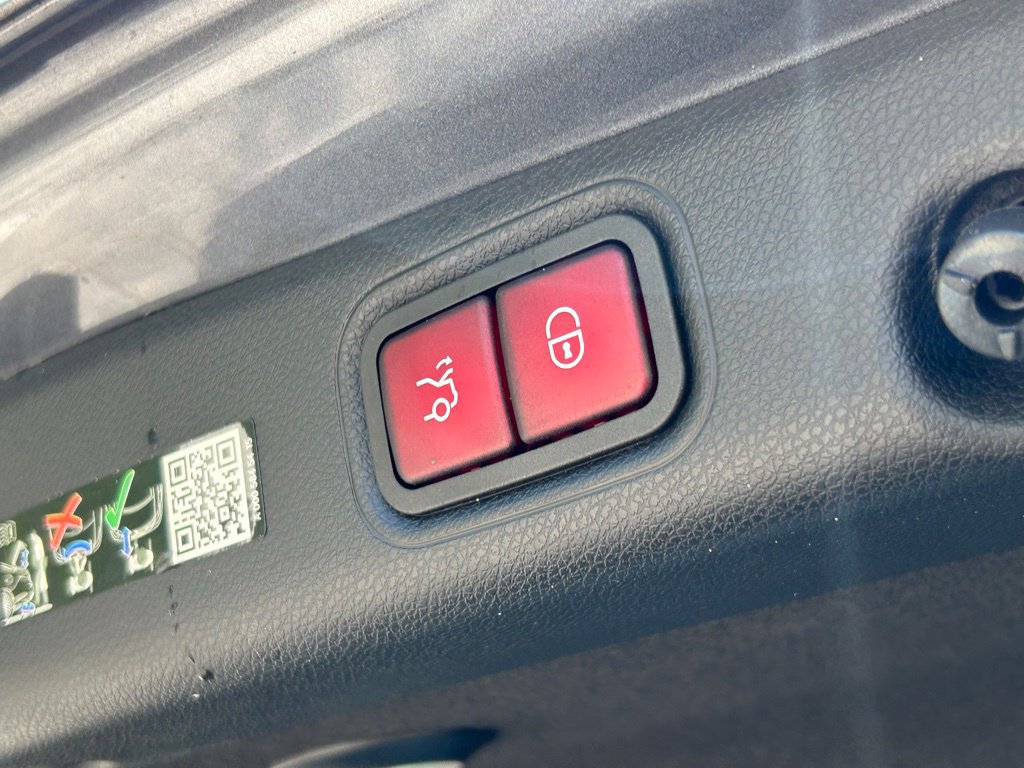 Used 2023 Mercedes-Benz E 350 4MATIC Sedan image 44