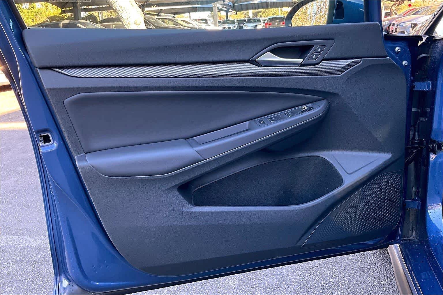 New 2026 Volkswagen GTI SE FWD image 10
