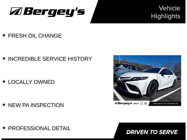 Used 2022 Toyota Camry SE image 4