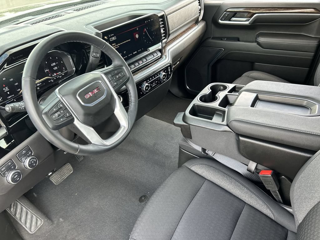 Used 2024 GMC Sierra 1500 Elevation w/ X31 Off-Road Package AWD/4WD image 10