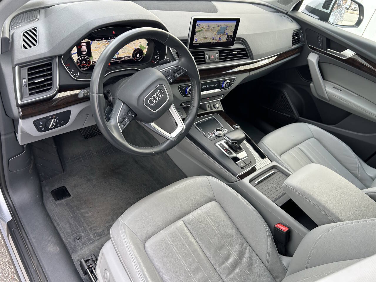 Used 2019 Audi Q5 2.0T Premium Plus w/ Premium Plus Package AWD/4WD image 23