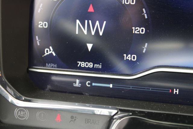 Used 2025 Chevrolet Silverado 2500 ZR2 w/ Technology Package image 20