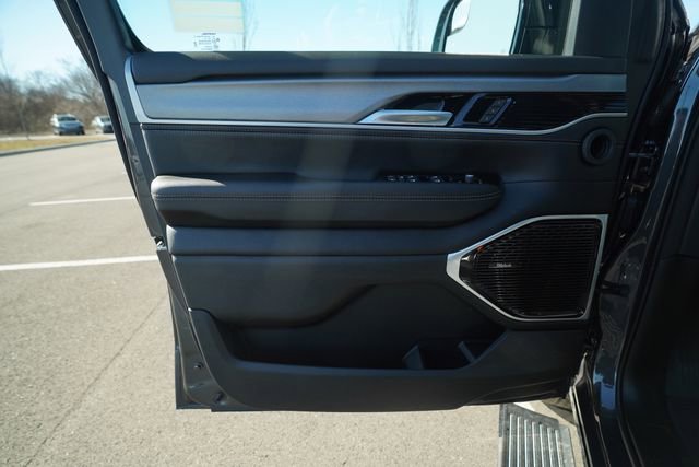 New 2026 Jeep Grand Wagoneer Limited image 12