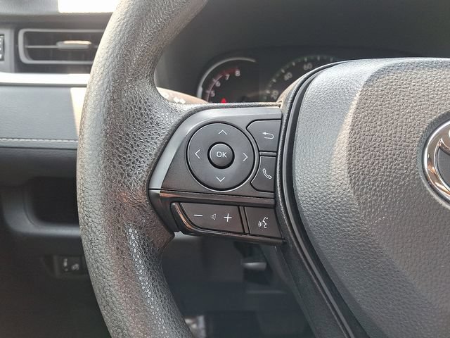 Used 2024 Toyota RAV4 XLE AWD/4WD image 21