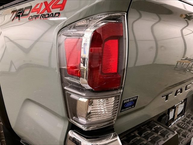 Used 2023 Toyota Tacoma TRD Off-Road w/ Black Out Package (TMS) AWD/4WD image 28