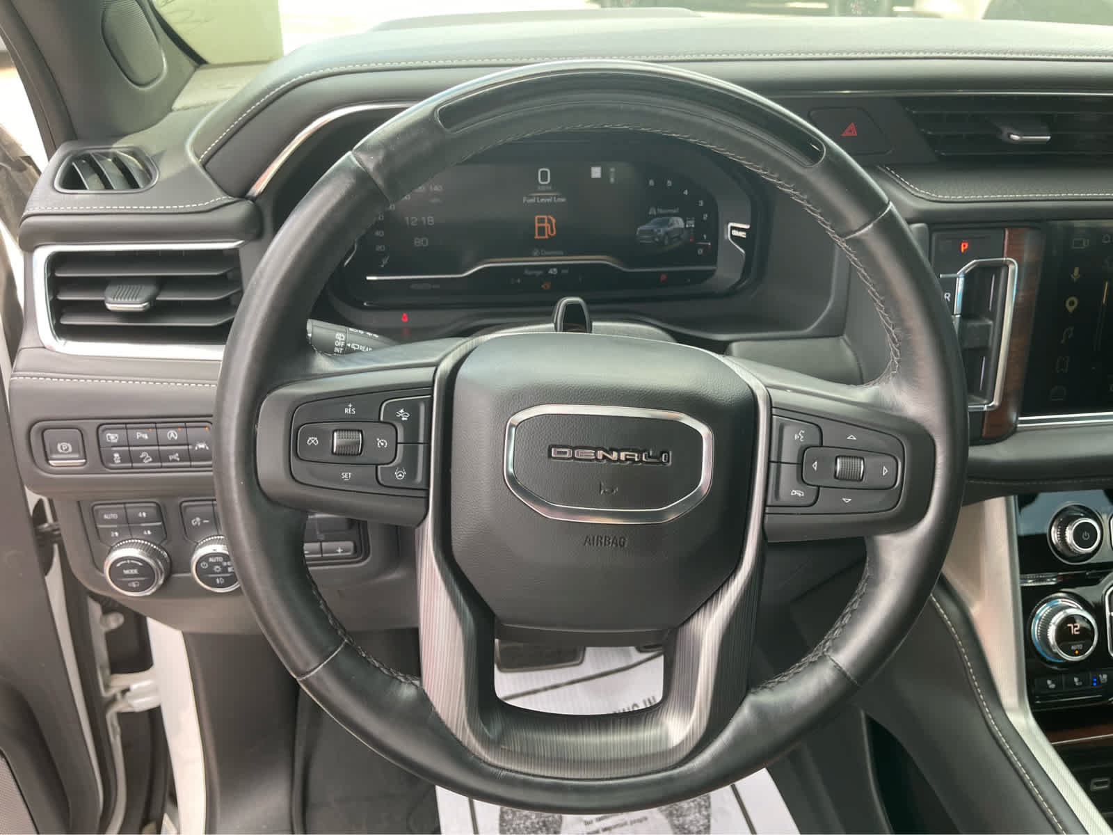 Used 2023 GMC Yukon Denali Ultimate AWD/4WD image 15