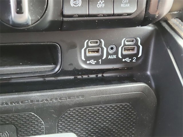 Used 2023 RAM 3500 Limited image 30