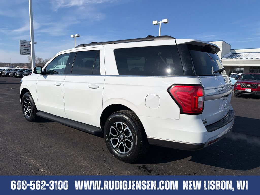 Used 2024 Ford Expedition Max XLT AWD/4WD image 3