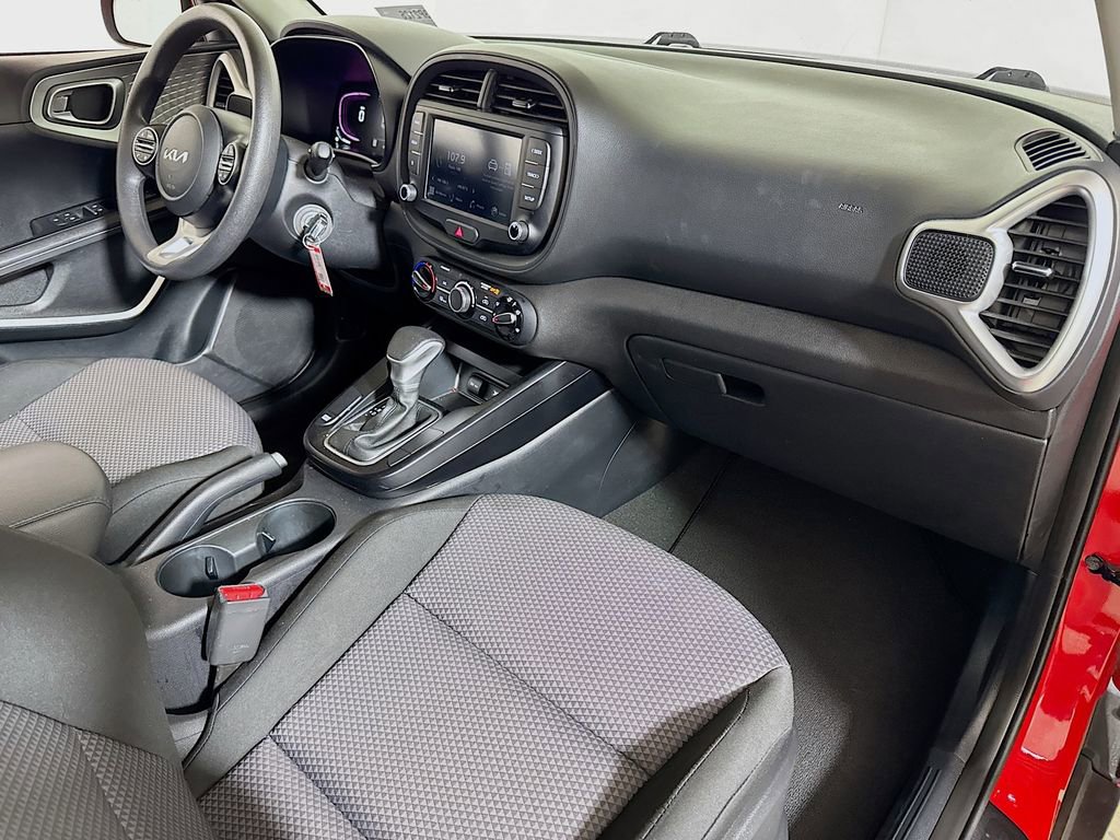 Used 2024 Kia Soul LX w/ Option Group 015 image 24