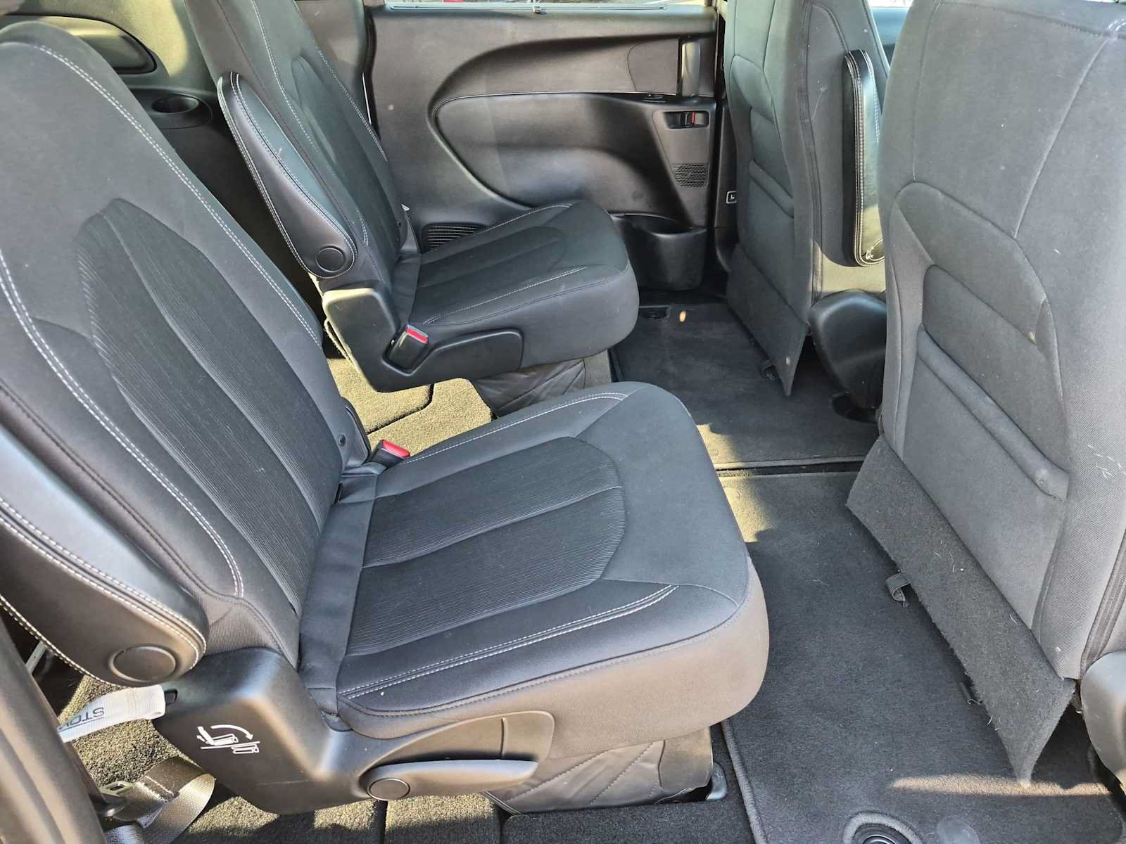 Used 2019 Chrysler Pacifica Touring Plus w/ S Appearance Package FWD image 20