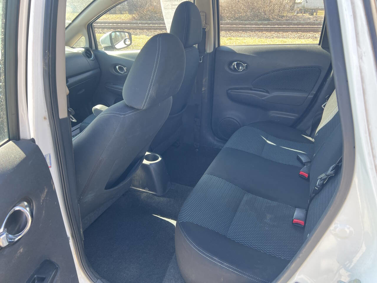 Used 2015 Nissan Versa Note SV FWD image 4