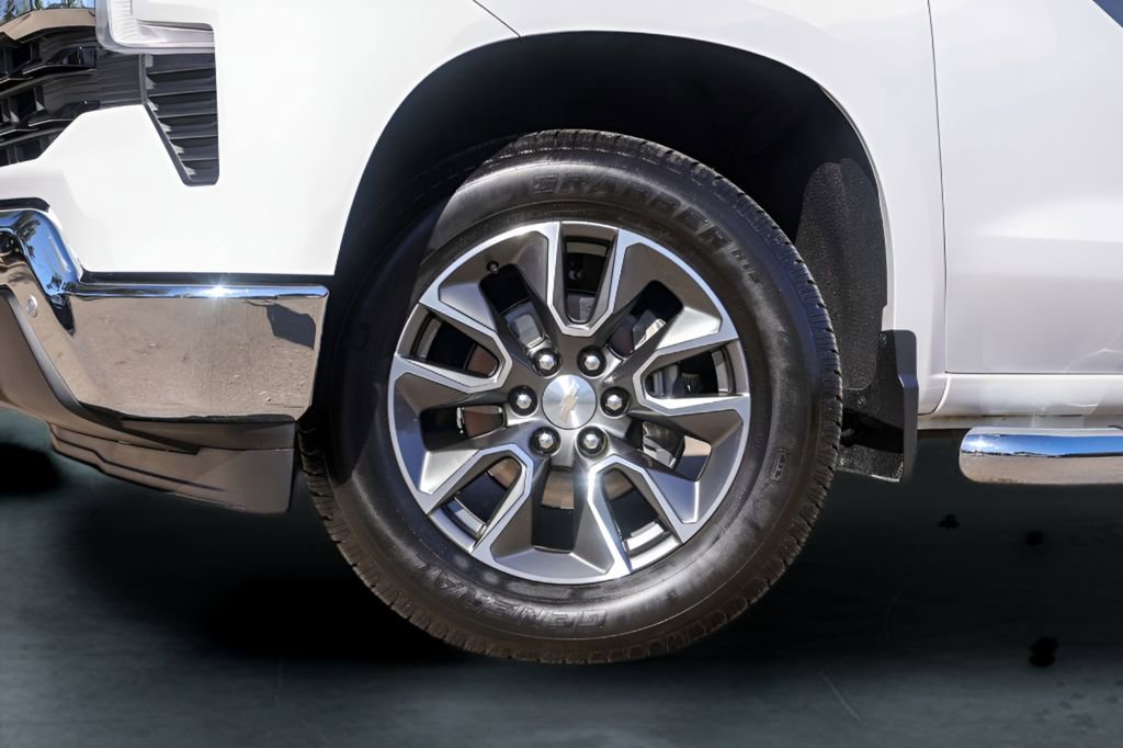 Certified 2024 Chevrolet Silverado 1500 LT w/ Safety Package image 4