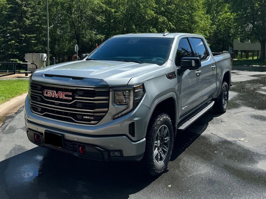 Used 2024 GMC Sierra 1500 AT4 w/ Technology Package image 2
