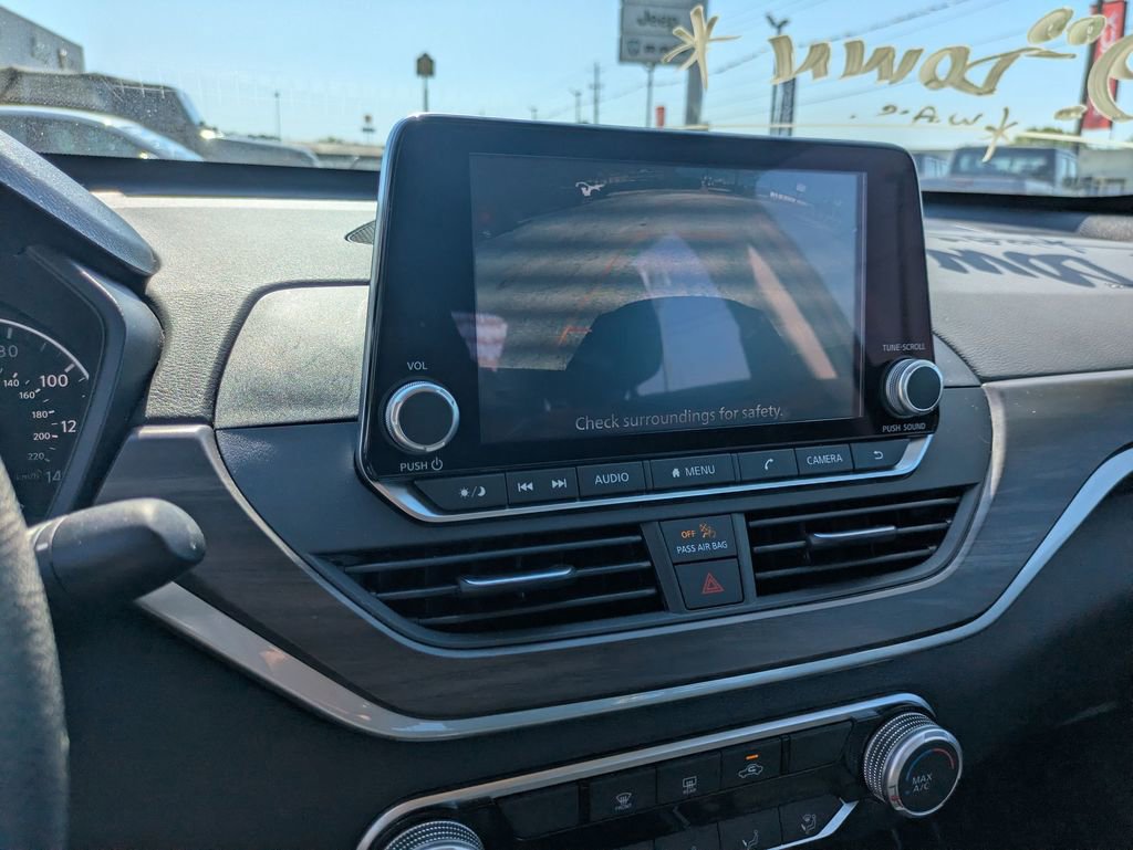 Used 2024 Nissan Altima 2.5 SV image 21