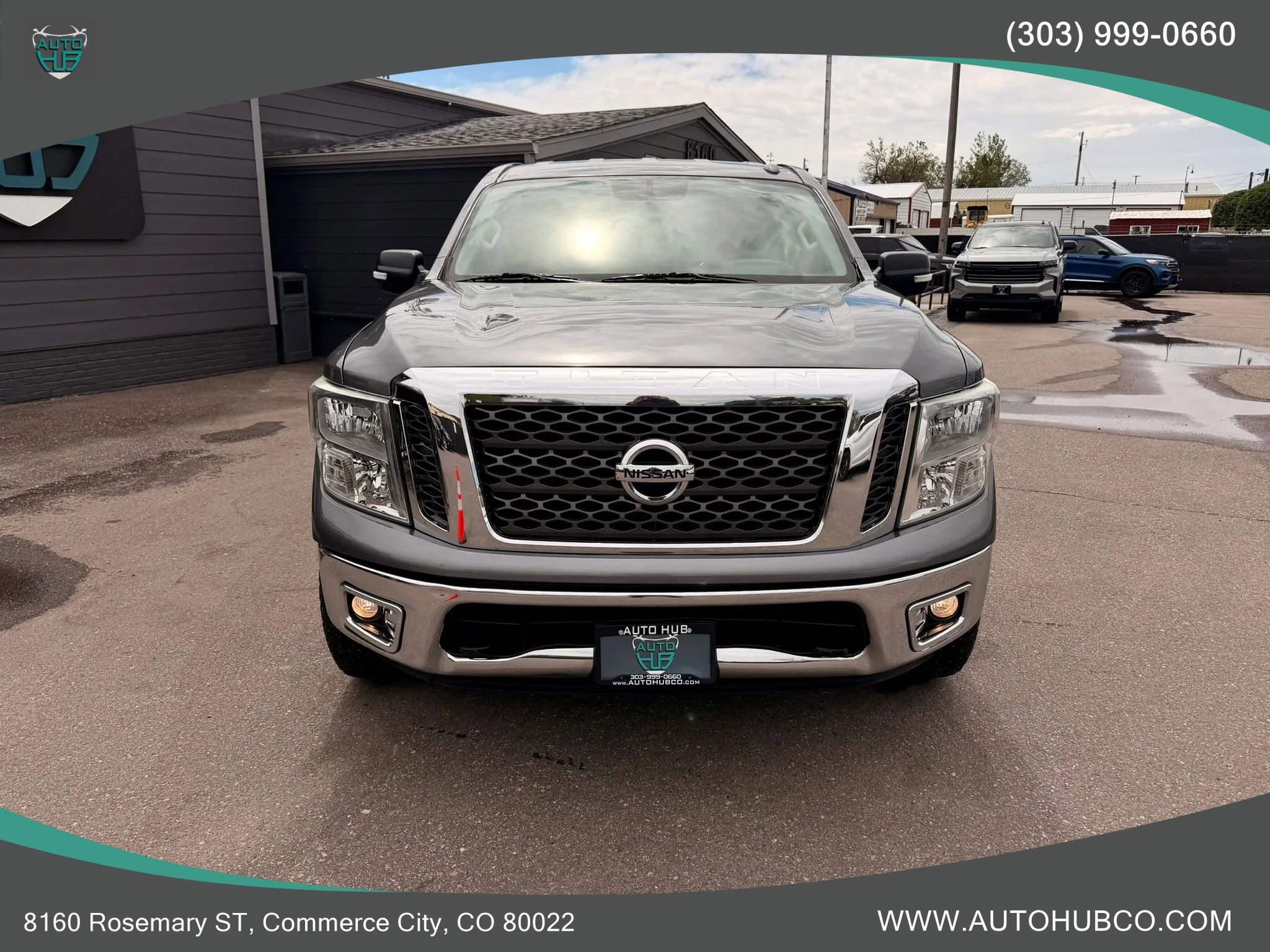 Used 2017 Nissan Titan SV AWD/4WD image 3