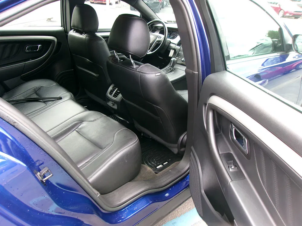 Used 2014 Ford Taurus SEL w/ Equipment Group 201A FWD image 13
