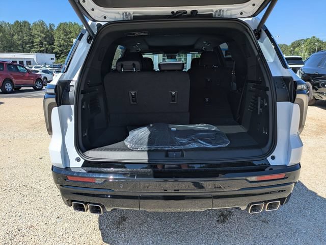 New 2026 Chevrolet Traverse High Country FWD image 32