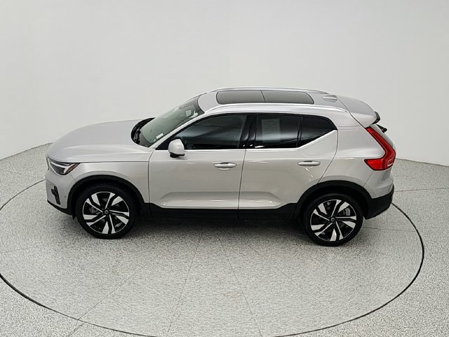 Certified 2023 Volvo XC40 B5 Plus w/ Protection Package Premier AWD/4WD image 37