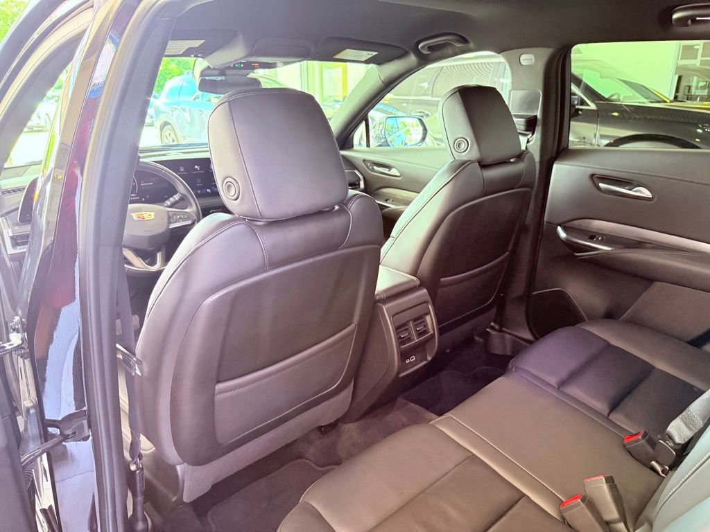 Used 2025 Cadillac XT4 Premium Luxury FWD image 29