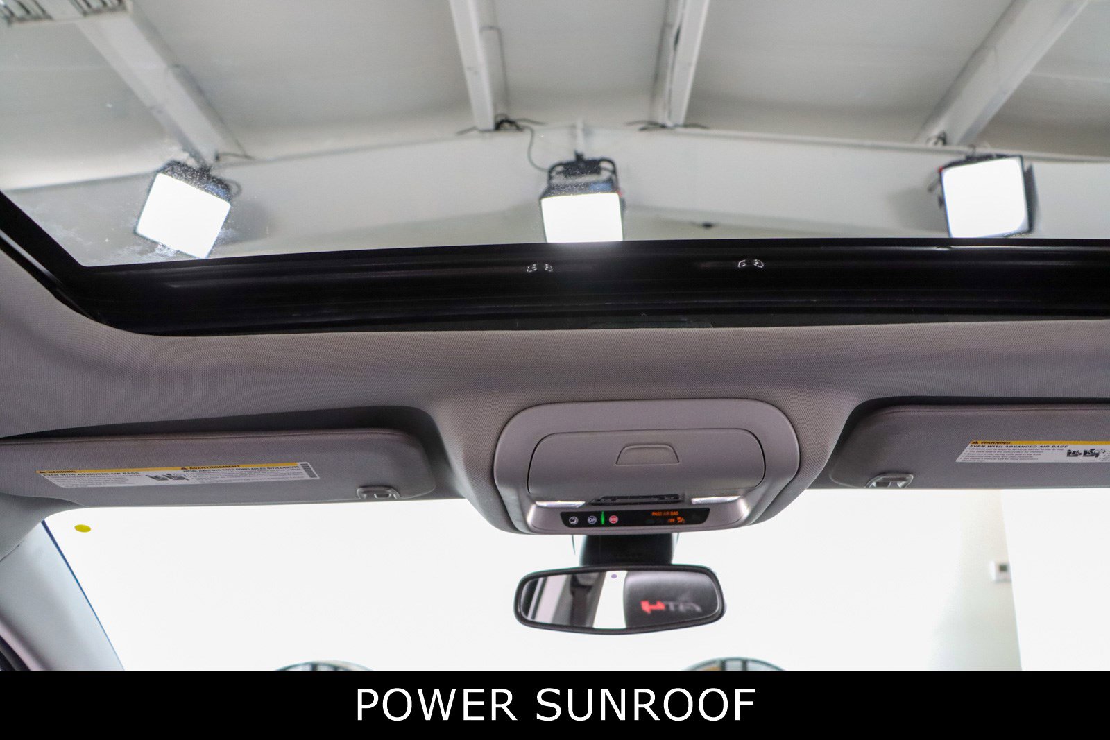 Used 2022 GMC Acadia AT4 w/ GMC Pro Grade Package AWD/4WD image 21