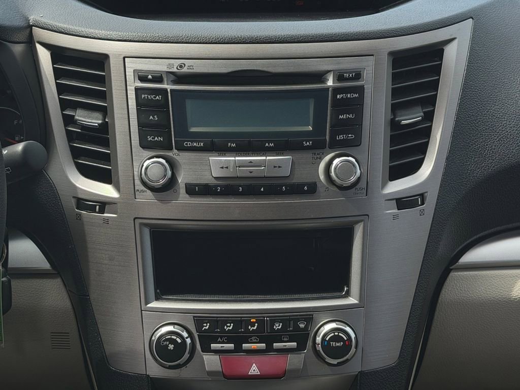 Used 2013 Subaru Outback 2.5i AWD/4WD image 13