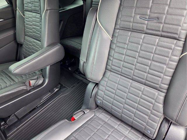 Certified 2025 Cadillac Escalade Sport Platinum w/ LPO, ONYX Package AWD/4WD image 17