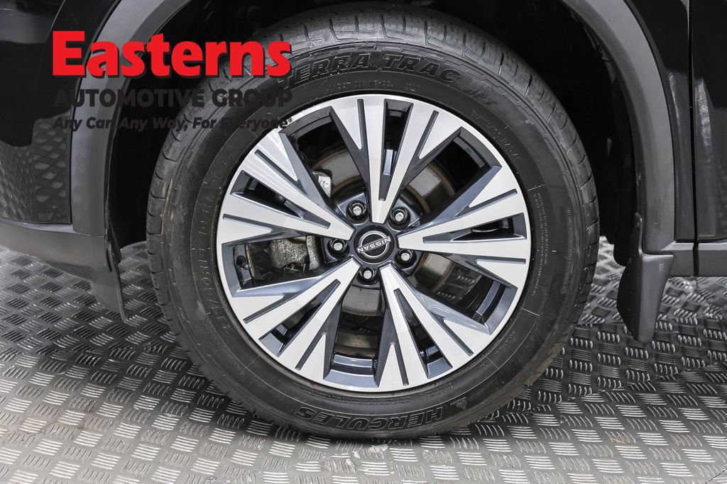 Used 2023 Nissan Rogue SV AWD/4WD image 32
