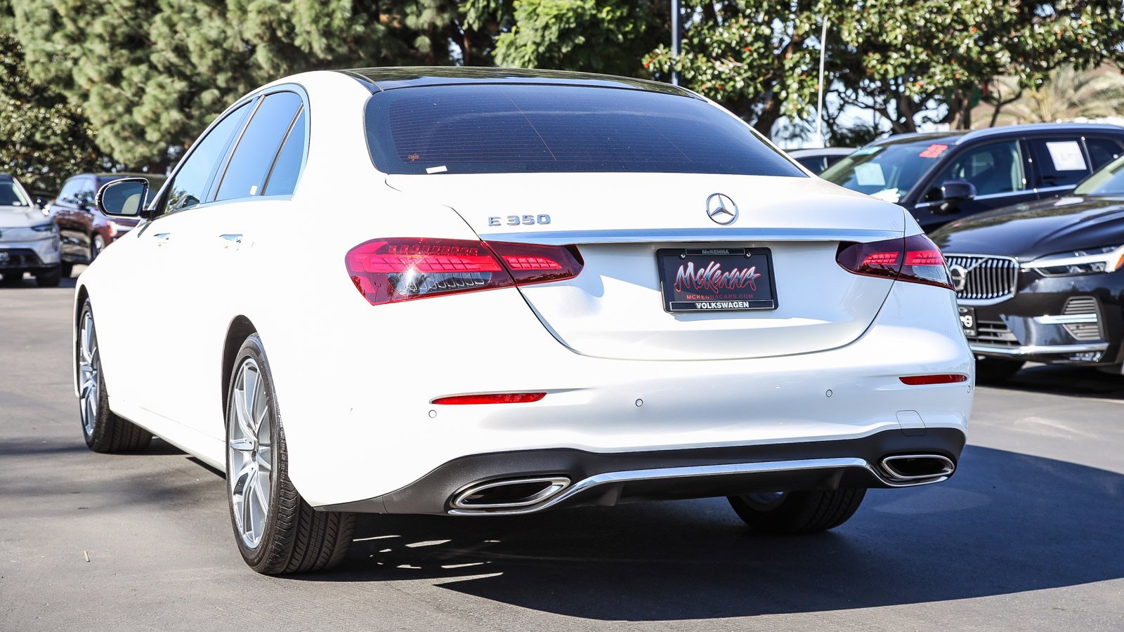 Used 2022 Mercedes-Benz E 350 Sedan w/ Driver Assistance Package image 11