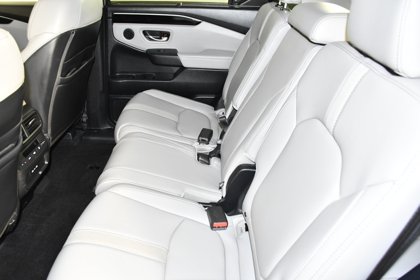 Used 2025 Honda Pilot Touring image 48