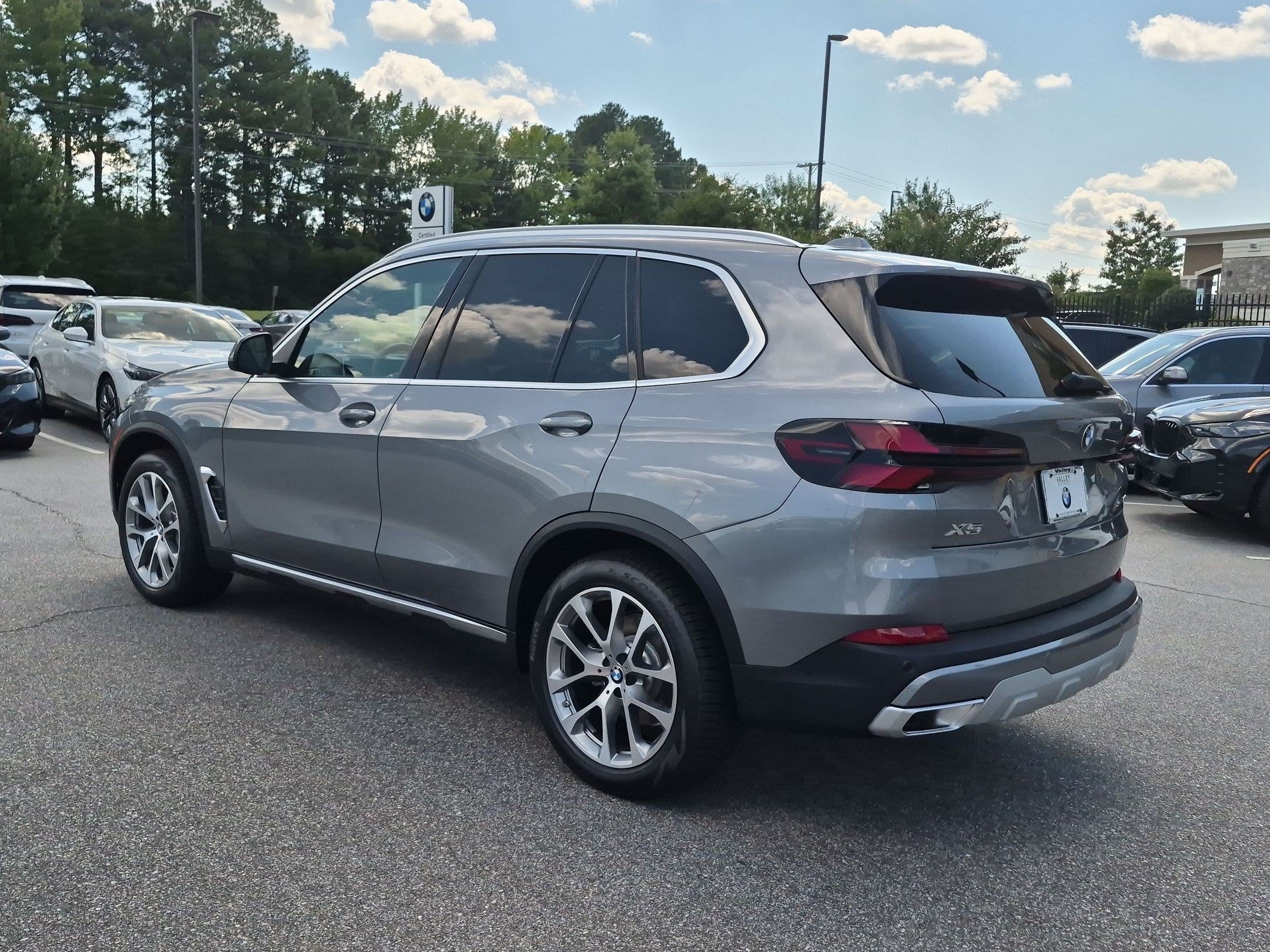 New 2026 BMW X5 sDrive40i RWD image 5