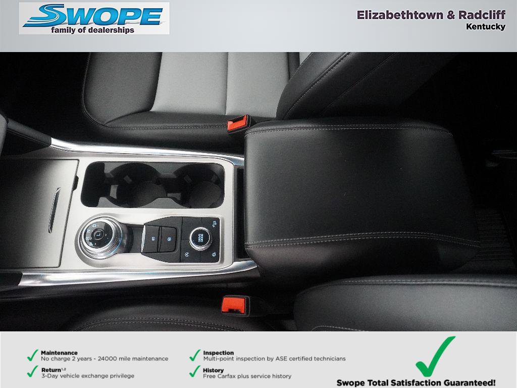 Used 2024 Ford Explorer XLT w/ Equipment Group 202A AWD/4WD image 31