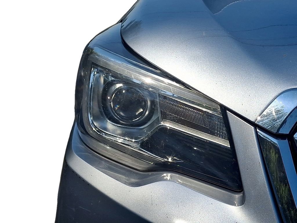 Used 2017 Subaru Forester 2.5i Limited AWD/4WD image 10