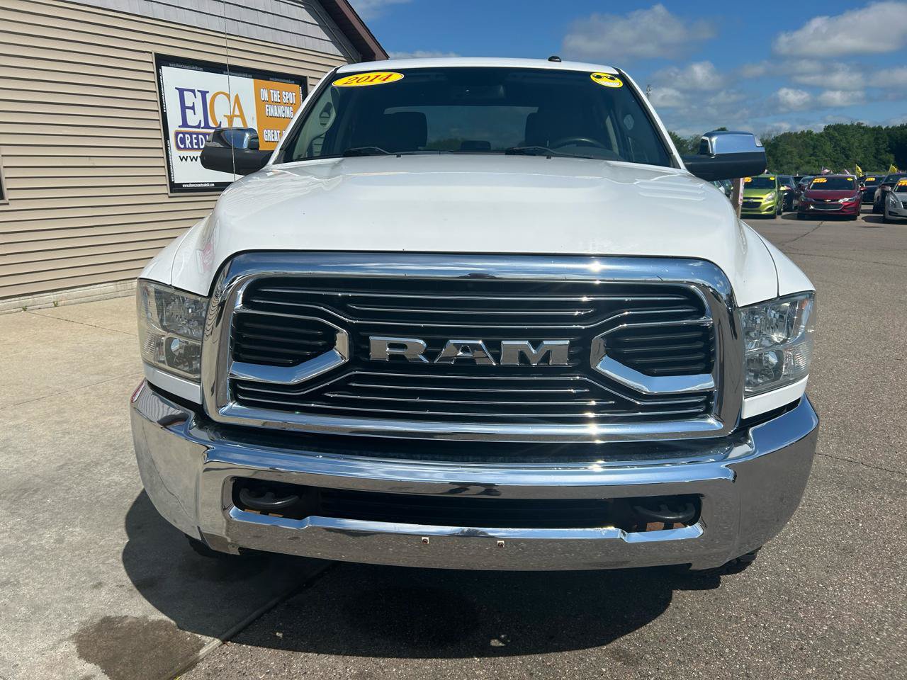 Used 2014 RAM 2500 Tradesman w/ Chrome Appearance Group AWD/4WD image 2