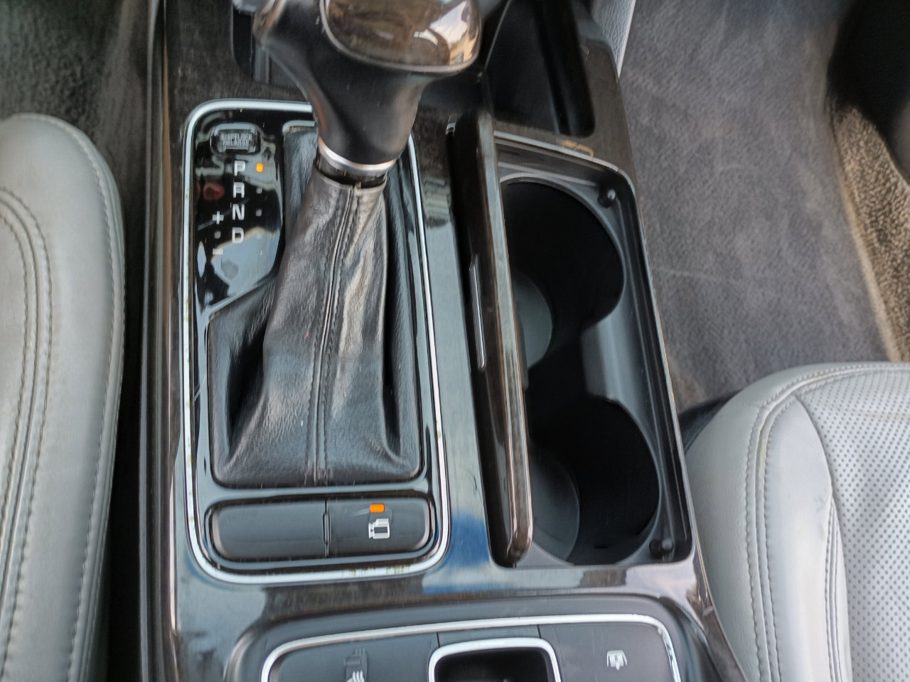 Used 2015 Kia Cadenza Limited image 35