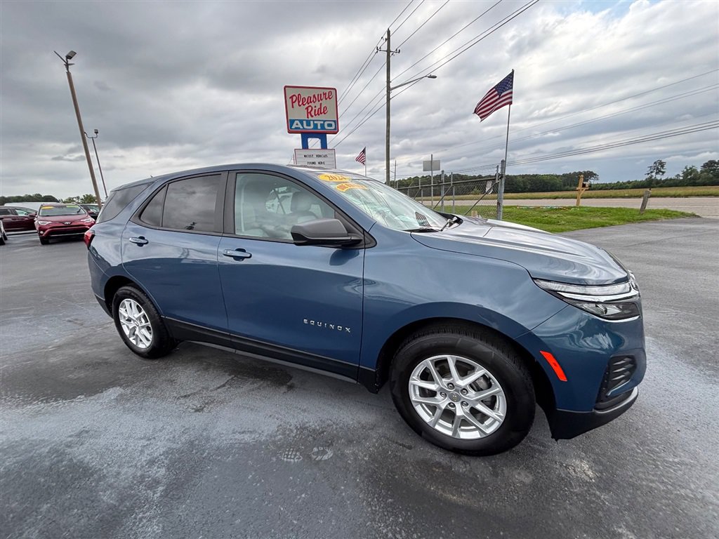 Used 2024 Chevrolet Equinox LS w/ LS Convenience Package FWD image 8
