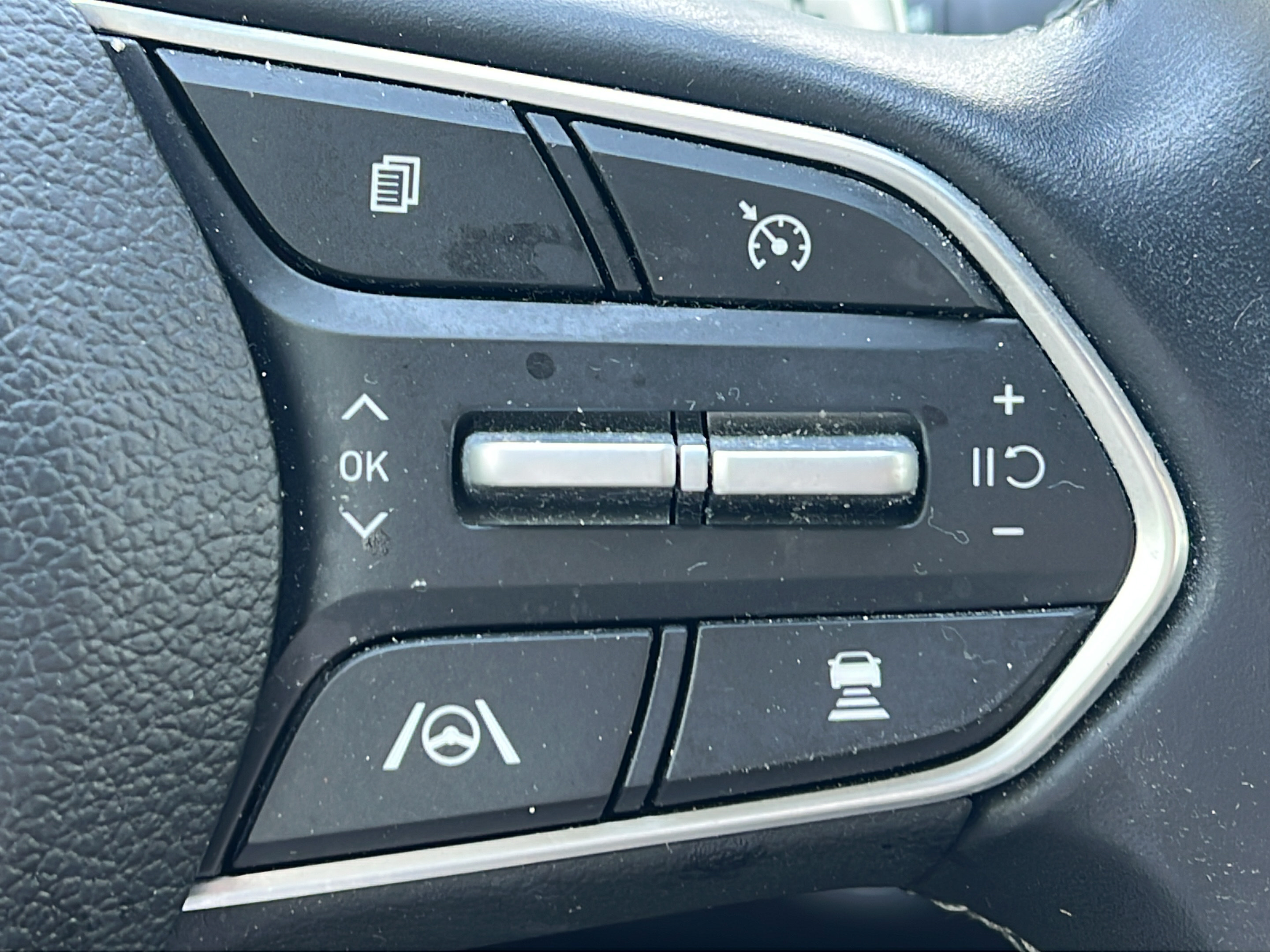 Certified 2023 Hyundai Santa Fe SEL w/ Premium Package FWD image 23