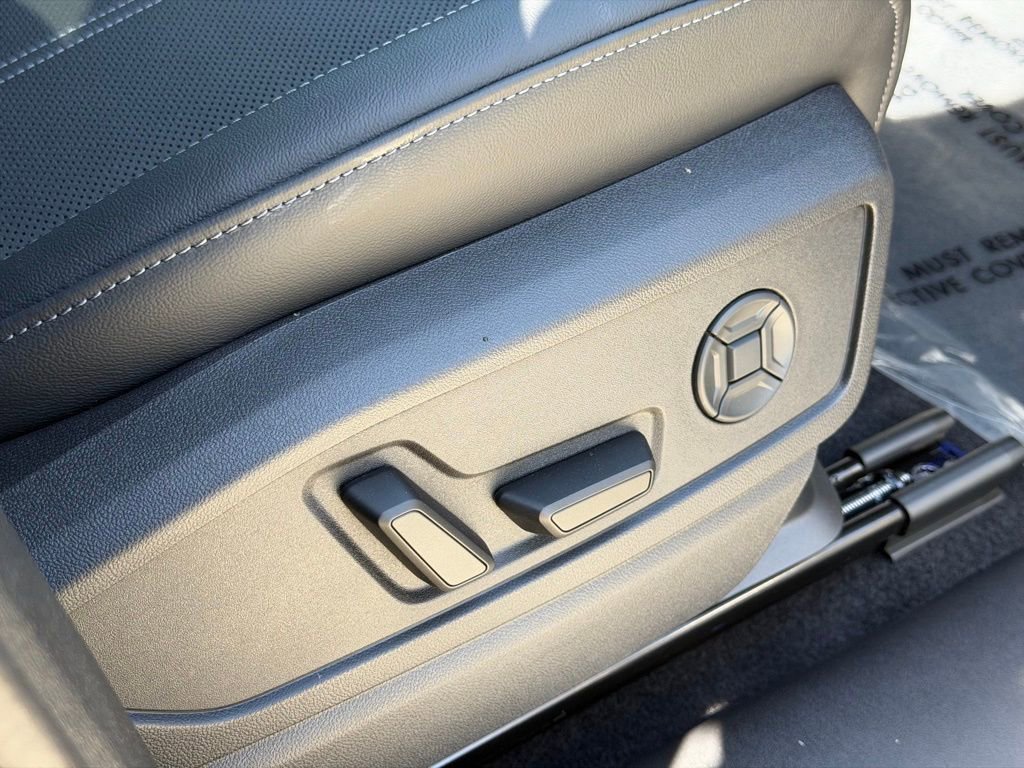 New 2025 Audi Q5 Prestige image 40