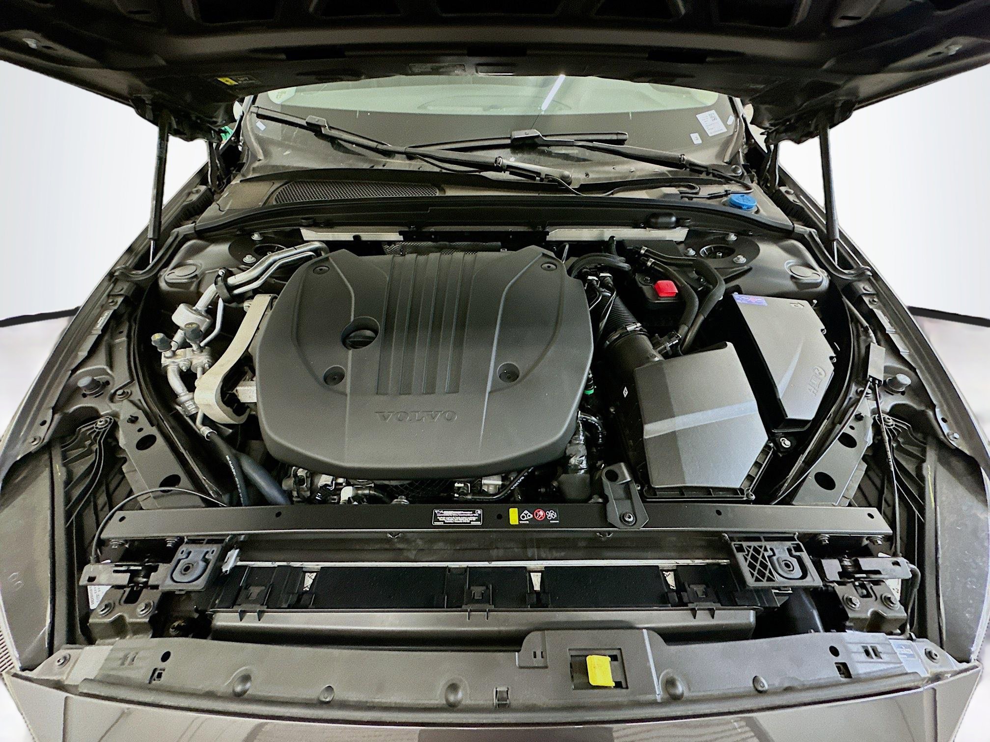 Used 2025 Volvo S60 B5 Core image 35